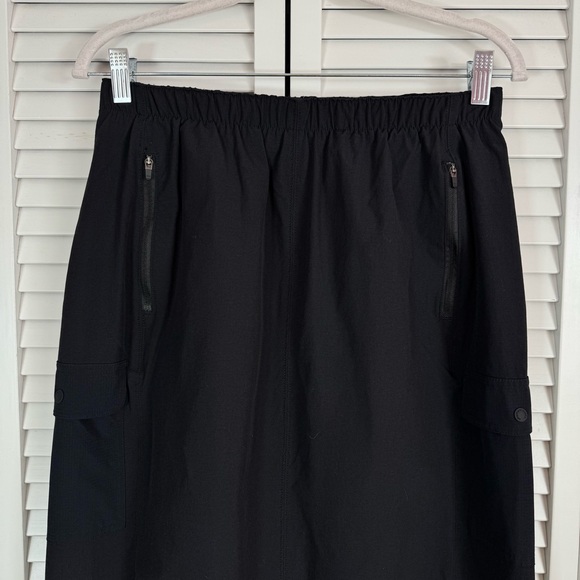 Title Nine Limitless Cargo Midi Black Skirt Outdoor Travel Size Medium - Picture 3 of 11